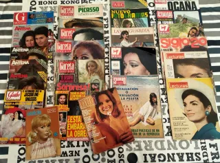 Lote 24 revistas antiguas surtidas.