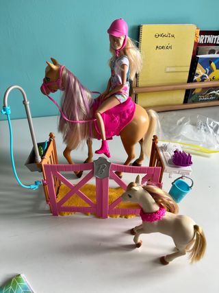 Barbie y Caballos con Accesorios