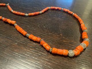 Collana corallo e argento
