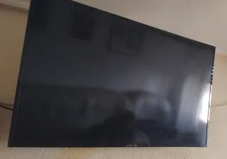 Televisor Strom Negro