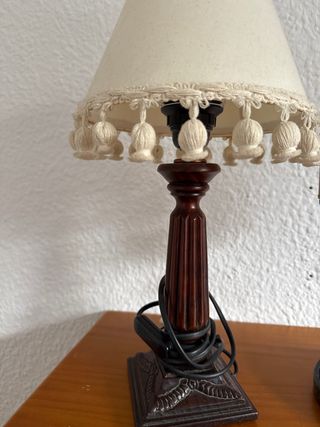 Lámpara de mesa madera y tela