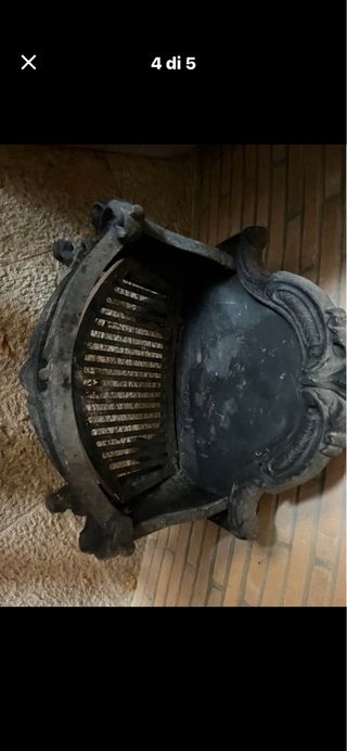 Attrezzo per camino in metallo