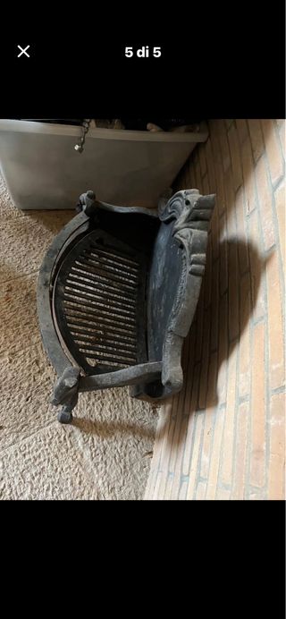 Attrezzo per camino in metallo