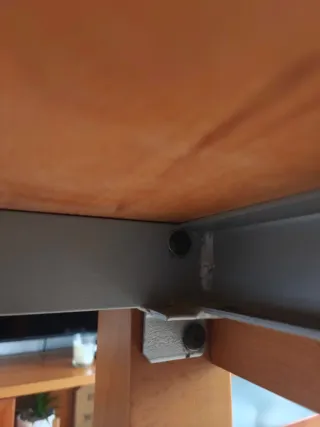 Mesa de comedor de madera