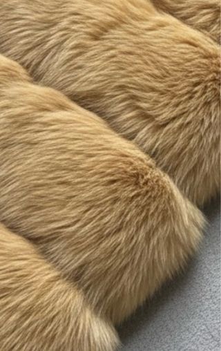 Chaqueta de pelo sintético beige