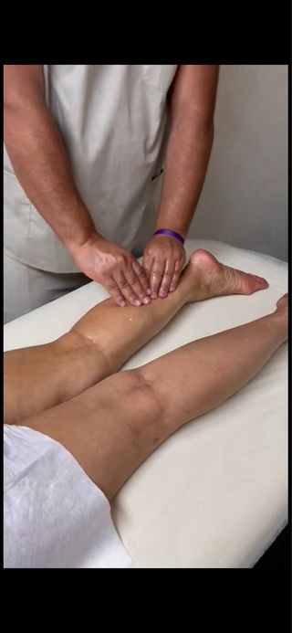 Masajista titulado a dimicilio/Quiromasaje/coruña