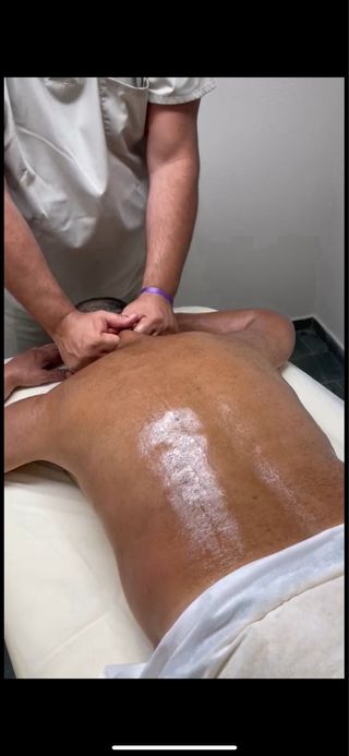 Masajista titulado a dimicilio/Quiromasaje/coruña