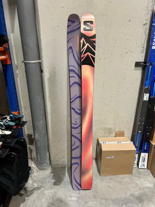 Esquís Salomon con fijaciones