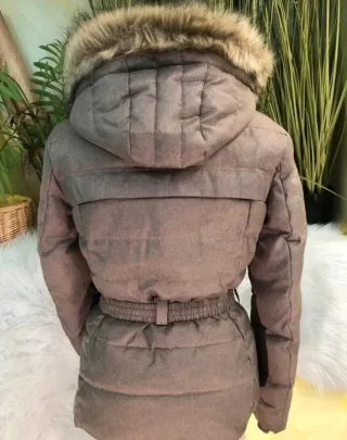 Abrigo mujer talla S con capucha