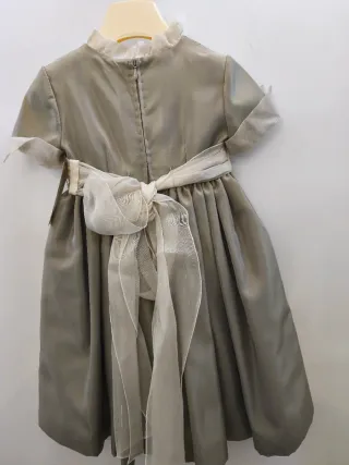 Vestido de fiesta verde oliva