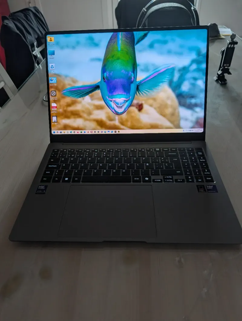Portátil Samsung Galaxy Book 5 Pro Negro afbeelding 3