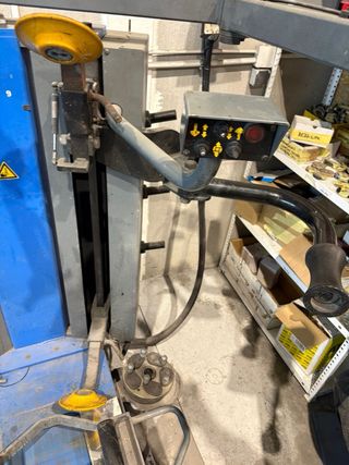 Desmontadora Neumáticos BEISSBARTH Servomat MS 67