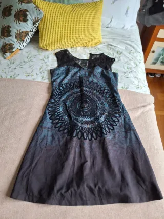 Vestido Desigual Negro Encaje Talla S
