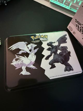 Nintendo DSi Blanca + Accesorios Pokémon