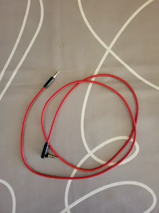 Cable Auxiliar Audio 3.5mm Rojo