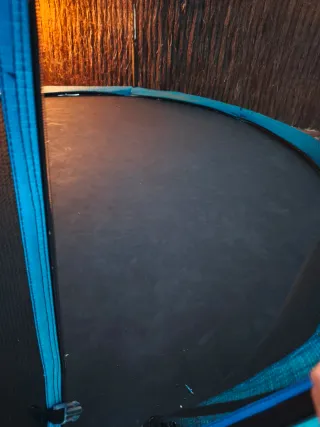 Trampolín con red de seguridad