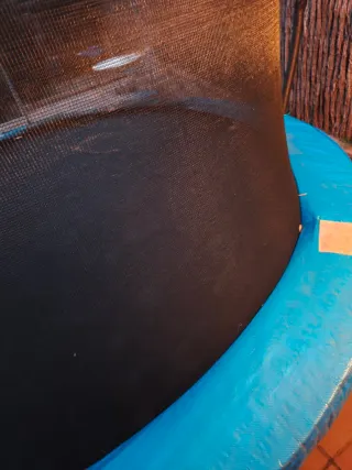 Trampolín con red de seguridad