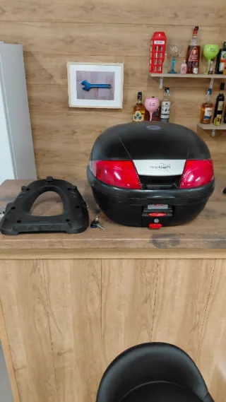 Baúl Moto 35L Negro