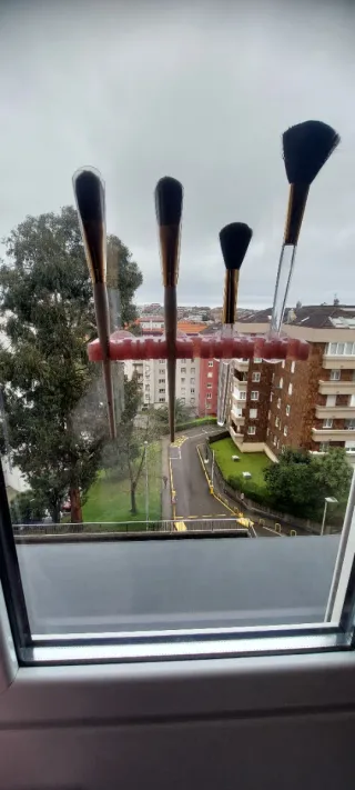 Soporte para brochas de maquillaje