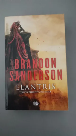 Elantris – Brandon Sanderson (Cosmere)