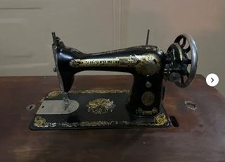 Máquina de coser Singer antigua
