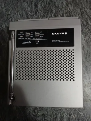 Mini Radio TV portátil antigua