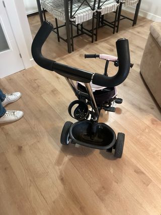Triciclo infantil rosa y gris