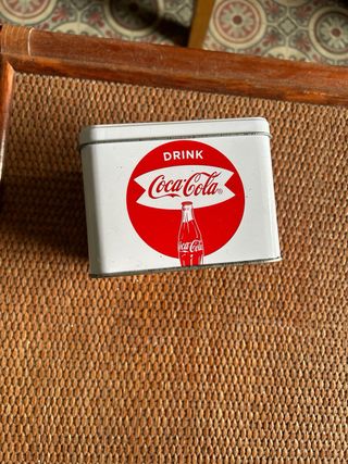 Caja metálica Coca-Cola