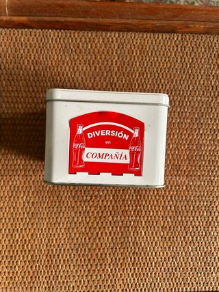 Caja metálica Coca-Cola