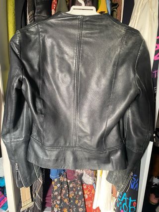 Cazadora Piel Mango Negra