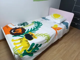 Cama infantil extensible blanca y rosa