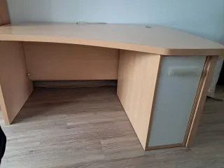 Mesa de estudio grande