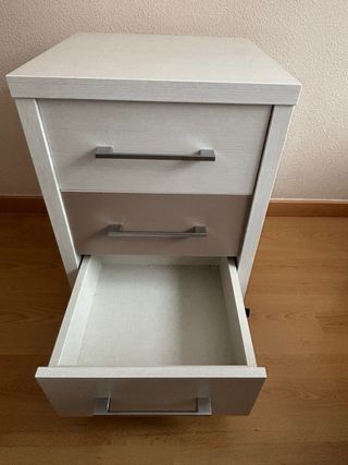 Cajonera con ruedas madera y metal