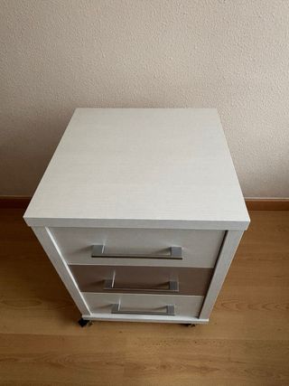 Cajonera con ruedas madera y metal