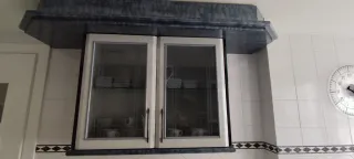 Cocina modular negra y gris