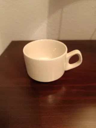 Juego de  12 tazas y platos de  café y cafetera