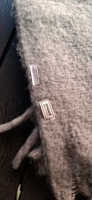 Bufanda grande gris con flecos