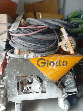 Proyectadora de yeso y mortero Giotto