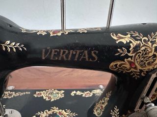 Máquina de coser antigua Veritas
