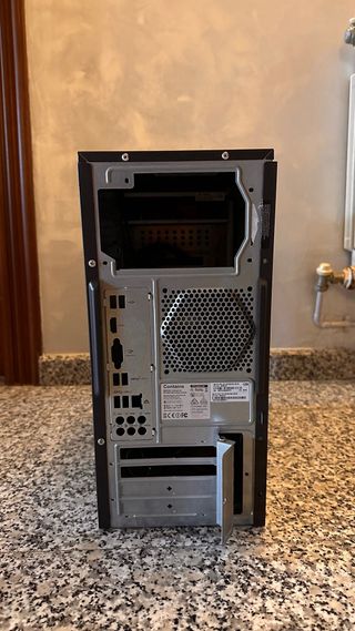 Caja Torre Asus Negra