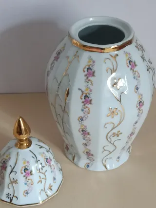 Tibor antiguo porcelana dorados flores