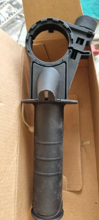 Mango taladro con nivel y láser