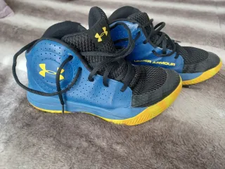 Zapatillas Baloncesto Under Armour Talla 35.5