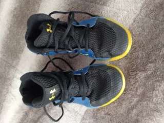 Zapatillas Baloncesto Under Armour Talla 35.5