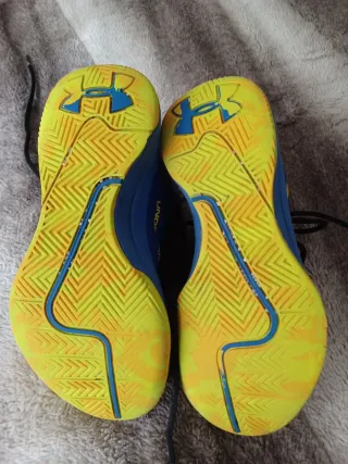 Zapatillas Baloncesto Under Armour Talla 35.5