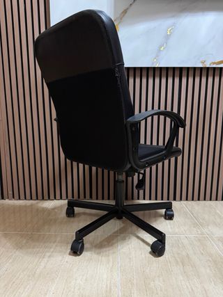 Silla de Oficina Negra