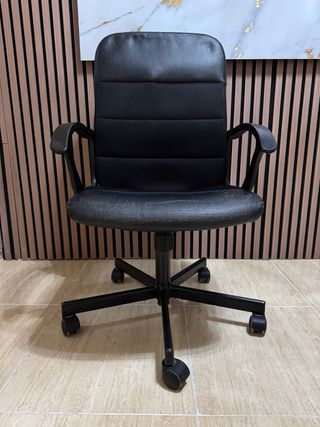 Silla de Oficina Negra