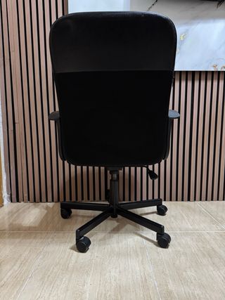 Silla de Oficina Negra