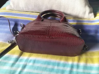 Bolso Zara granate efecto piel