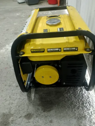 Generador Eléctrico GENYX G2000